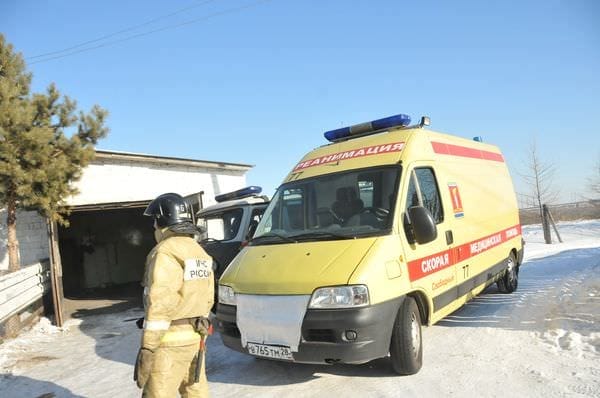 Двое погибли при взрыве неизвестного устройства в личном доме в Приамурье