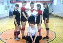 В школах Свободного популярен женский  волейбол