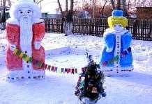 В Свободненском районе сельские школьники сами построили снежный городок