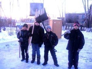 В Свободненском районе сельские школьники сами построили снежный городок
