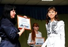 40 свободненских школьников получили стипендию главы города