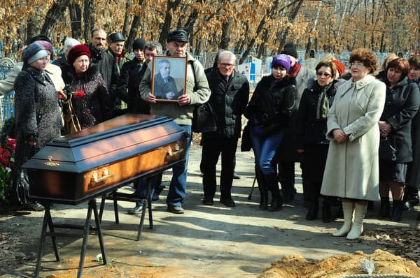 Бабку похоронили. Похороны в Димитровграде.