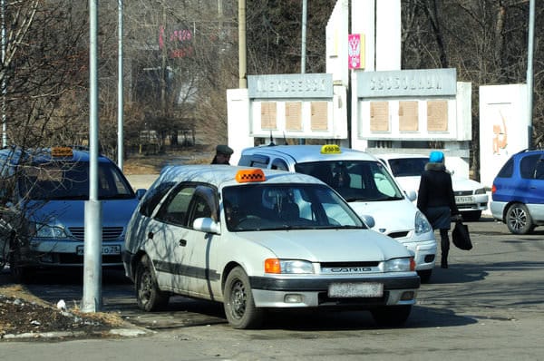 Российских таксистов могут обязать страховать жизнь пассажиров