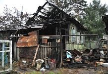 У семьи из Свободного сначала сожгли дом, а вскоре — зимнюю кухню