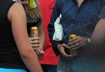 Тонизирующие алкогольные напитки в России оказались под запретом