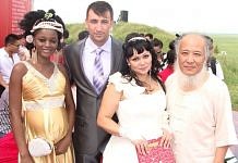 Семейная пара из Свободного приняла участие в международном свадебном фестивале