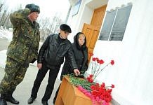 В Свободном открыли мемориальную доску земляку — Герою России Ивану Маслову