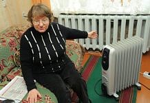 Свободненскую пенсионерку, замерзающую в своей квартире, коммунальщики и чиновники убеждают, что у неё тепло