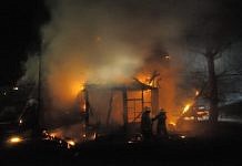 В минувшие выходные свободненские пожарные 7 раз выезжали на тушение сараев и гаражей