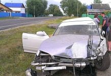 В посёлке Советский на трассе Свободный — Благовещенск автомобиль врезался в забор частного дома