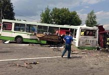 В ДТП под Москвою погибли 18 пассажиров рейсового автобуса, в который въехал «КамАЗ»