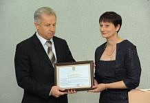 Педагог и уроженка Свободного Марина Зенина вступила в должность главы космического городка Углегорск