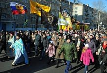 Православный марш в Свободном завершился установкой креста на месте будущего храма