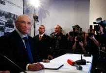 На пресс-конференции в Берлине Михаил Ходорковский поблагодарил СМИ за поддержку