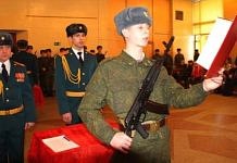 Новобранцы свободненского соединения железнодорожных войск приняли Присягу