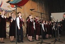 Народная  хоровая капелла и детский хор «Кантабиле» из Свободного в День славянской письменности и культуры пели со всей страной