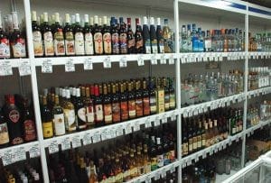 В День России в Свободном продажа алкоголя ограничена, в день выпускного бала - запрещена. Новости