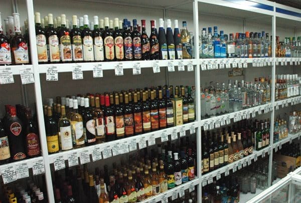 Россиянам могут запретить покупку алкоголя в выходные дни