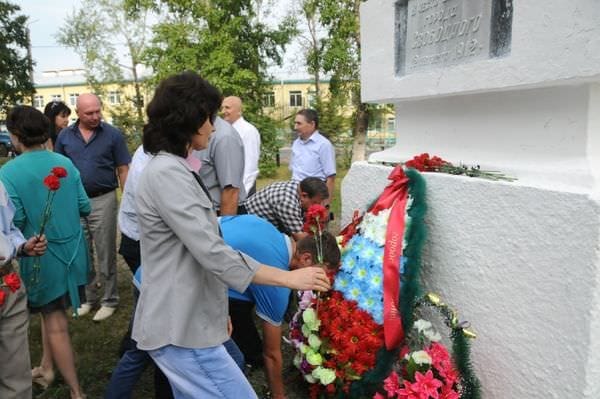 Празднование 102-й годовщины Алексеевска-Свободного началось у обелиска в честь основания города . Новости