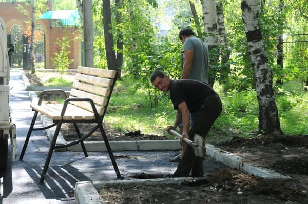 Свободненцы уже могут погулять в городском парке, реконструкция которого завершится в сентябре. Новости