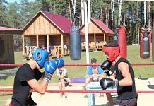 Впервые в Свободненском районе боксёры провели бои на песке в сосновом бору возле озера