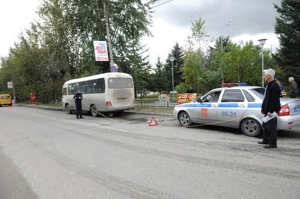 В Свободном на перекрёстке столкнулись два пассажирских автобуса. Новости