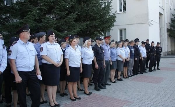 Церемония открытия 12-го фестиваля кино и театра «Амурская осень» прошла под охраной 90 полицейских. Новости