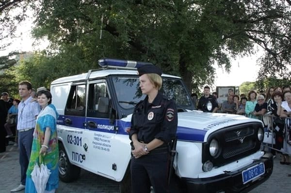 Церемония открытия 12-го фестиваля кино и театра «Амурская осень» прошла под охраной 90 полицейских. Новости