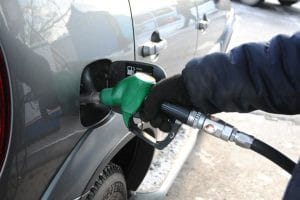 В России проведут исследование качества и безопасности бензина на автозаправках
