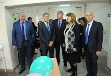 Губернатор Приамурья принял участие в торжественном открытии обновлённой детской поликлиники в Свободном