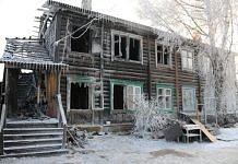 Пожар в деревянном бараке оставил без жилья три свободненских семьи