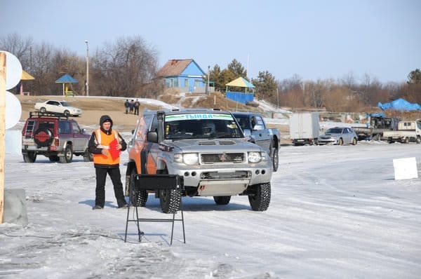 Московские автогонщики посоревнуются с дальневосточниками на свободненском льду. Новости