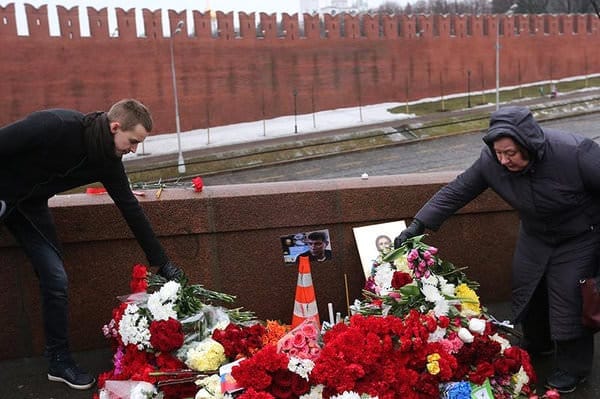 Вместо антикризисного 1 марта пройдёт траурный марш памяти Бориса Немцова в центре Москвы. Новости