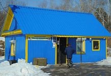 В посёлке Подгорный Свободненского района мужчина с ножом похитил деньги из кассы магазина