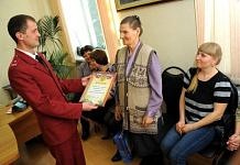 Свободненскую пенсионерку наградили за победу в областном конкурсе «Потребитель 2015»