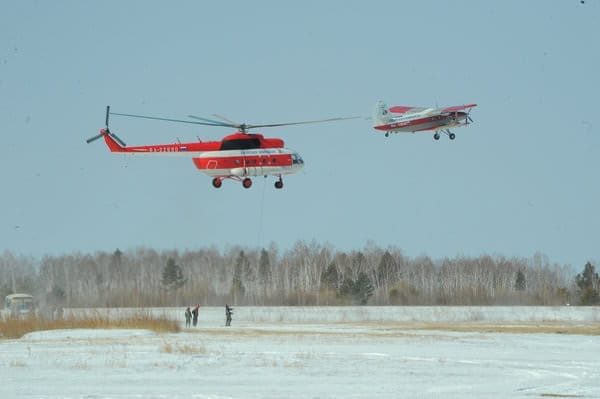 Десант с вертолёта по верёвке приземлялся на поле свободненского аэродрома. Новости