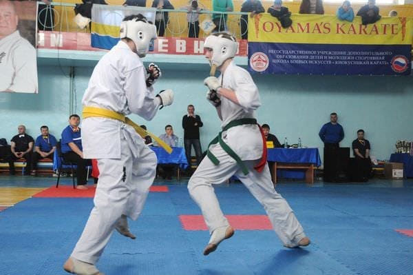 170 каратистов со всей области приехали в Свободный на чемпионат по Киокушинкай карате. Новости