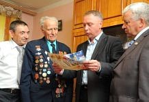 Два свободненских ветерана получили фронтовые треугольники лично от президента Белоруссии