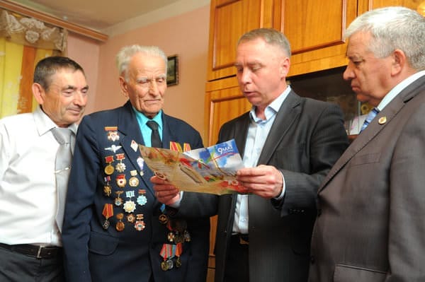 Два свободненских ветерана получили фронтовые треугольники лично от президента Белоруссии. Новости