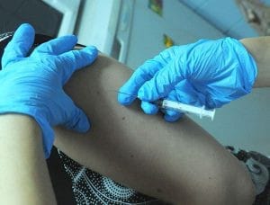 В России участились случаи осложнений после прививок
