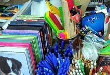 Свободненский социальный центр «Лада» собирает вещи для школьников из малообеспеченных семей