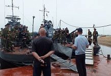 Свободненские полицейские провели спортивную разминку с юными моряками