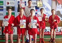 Свободненские самбисты привезли медали с региональных и всероссийских соревнований