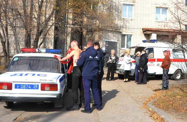 Агрессивный гость из Омска разбил камнями «Жигули» свободненского пенсионера. Новости
