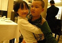 Китайским семьям разрешили иметь двух детей