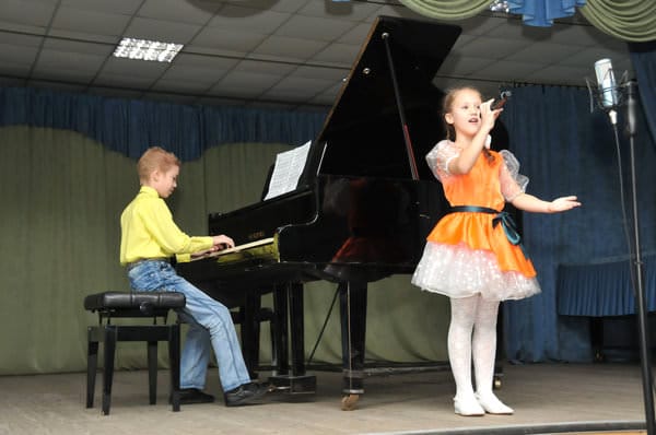 Гости из Газпрома побывали на концерте воспитанников свободненской школы искусств. Новости