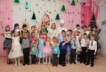 Сотрудники Россельхозбанка подарили детям из Свободненского приюта волшебную новогоднюю сказку
