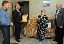 Фронтовик и ветеран ЖКХ принимал поздравления с 90-летием от руководства Свободного, области и Президента