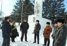 Дату смерти Ленина свободненские коммунисты отметили возложением цветов к его памятнику