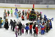 Новогодний карнавал на льду прошёл в Свободном
